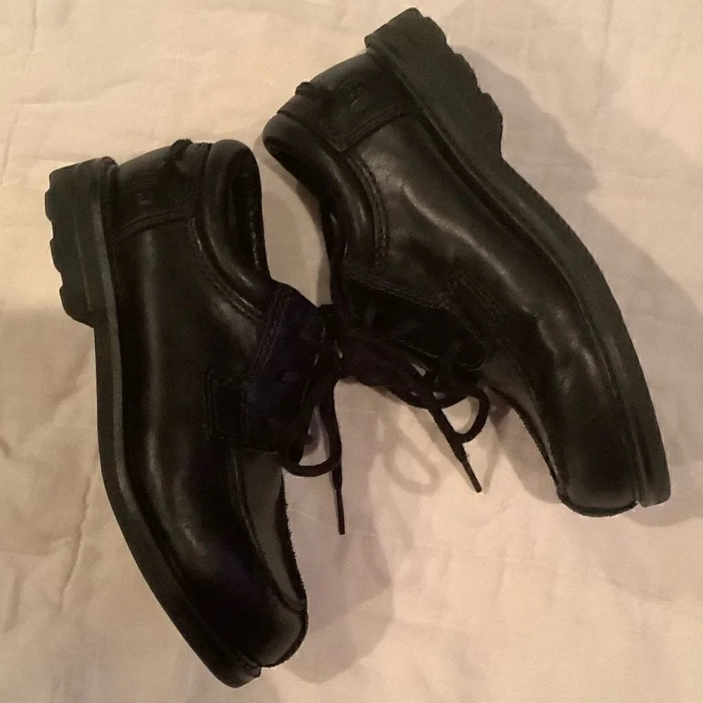 Kenneth Cole Reaction boys 9M leather dress shoes lace up EUC rubber soles black